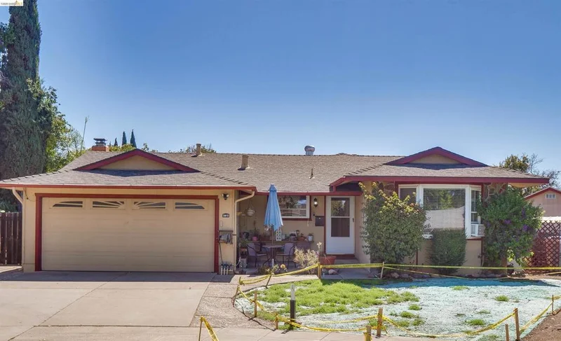 2842 Akino Ct photo 2