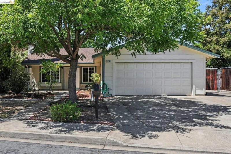 4070 S Royal Links Cir