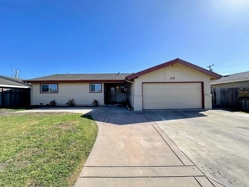 737 Saint Ann Drive photo 2