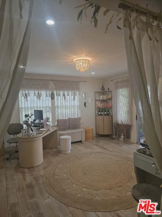 2500 Hyperion Avenue photo 2