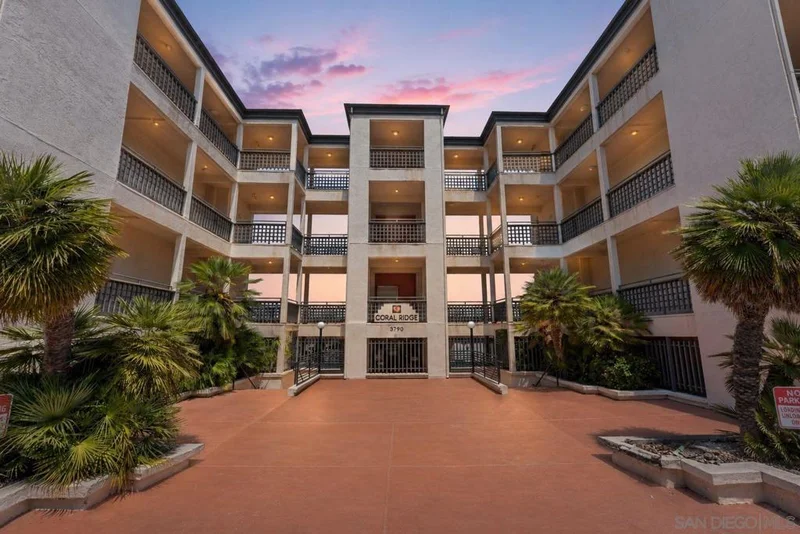 3790 Florida St AG07