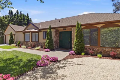 3 Kennedy Place