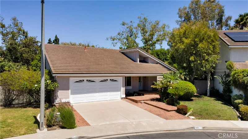 32 Deerwood E, Irvine, CA 92604