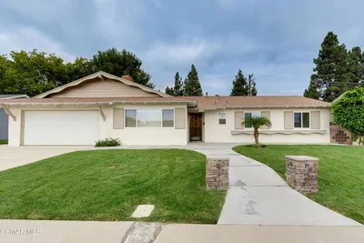 1638 Olympic Street photo 2