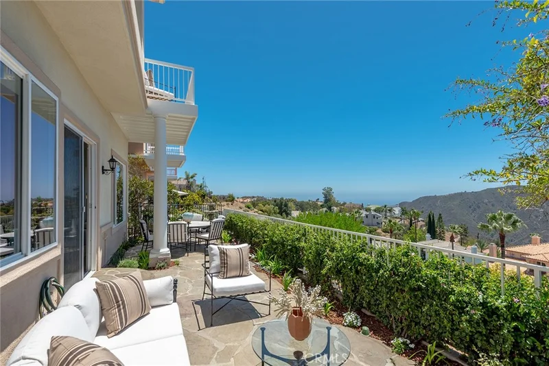 1486 Paseo De Oro