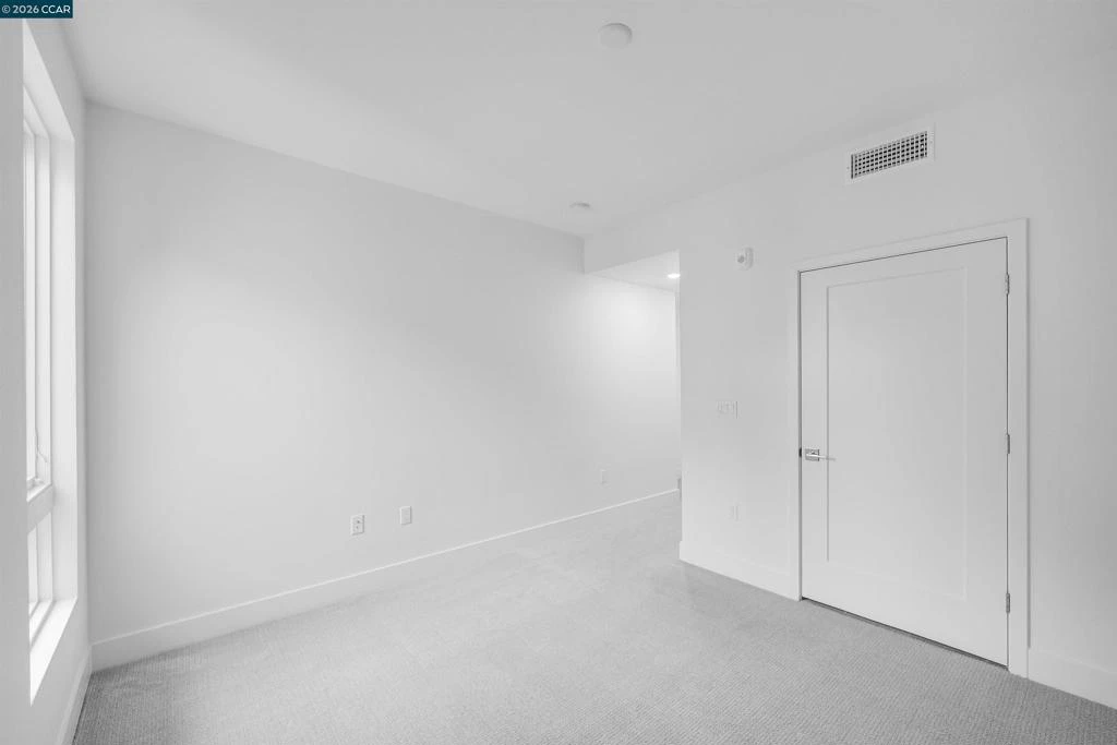 Interior 4