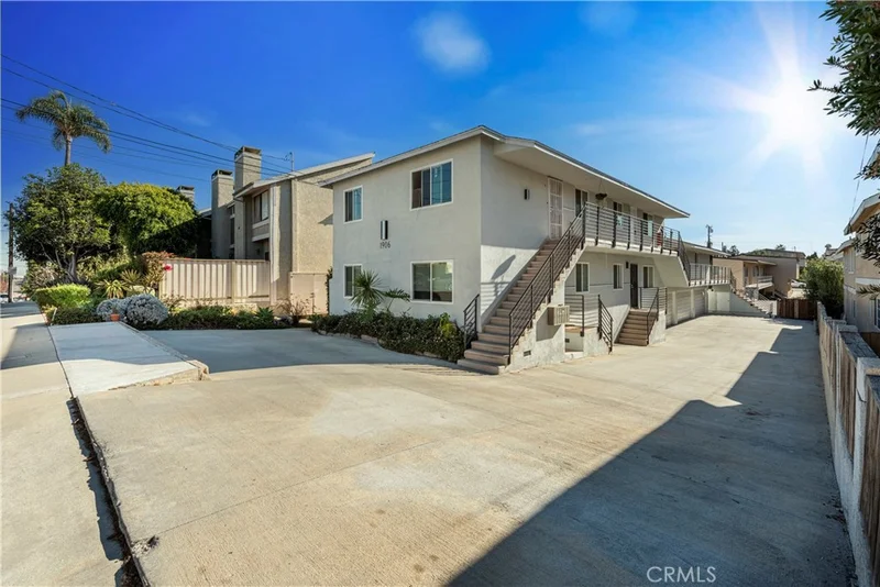 1906 Carnegie Lane E
