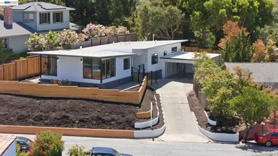 1588 Molitor Rd photo 2