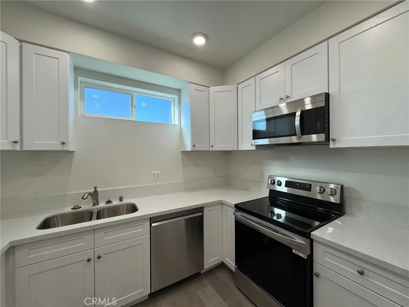 9623 Haas Avenue photo 2