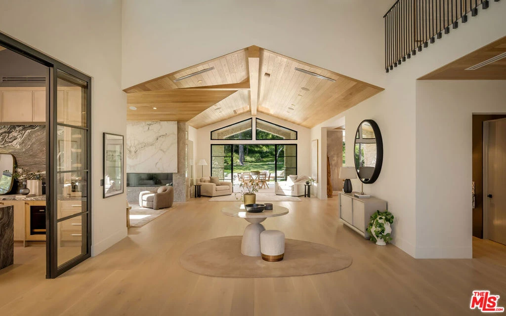 Interior 2