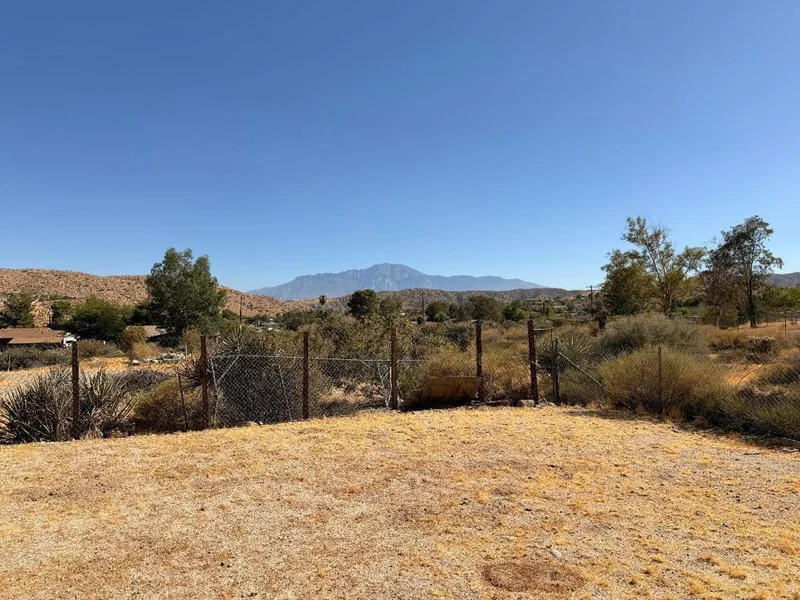 Photo 2 of 49457 Mojave Drive