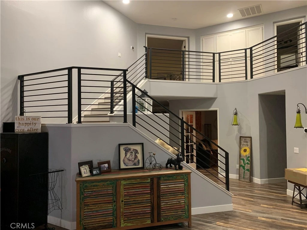 Interior 3