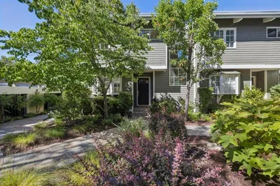 712 University Drive