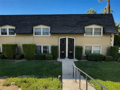 139 E Cypress