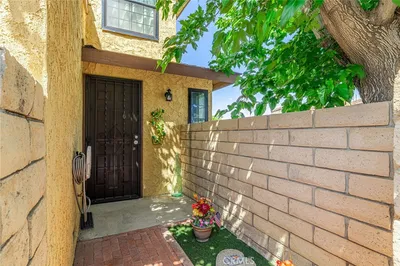 1543 W Avenue L 1 photo 2