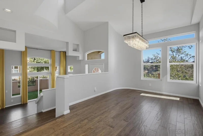 7130 Calabria Ct E, San Diego, CA 92122