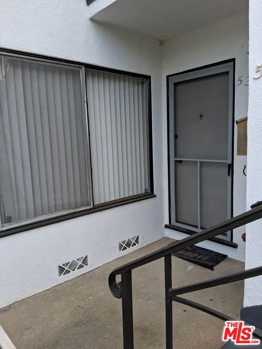 5350 W 57th Street, Los Angeles, CA 90056