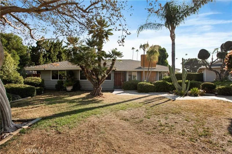 1185 La Subida Court