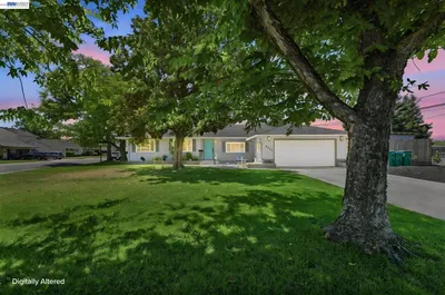 6311 Belmont Pl photo 2