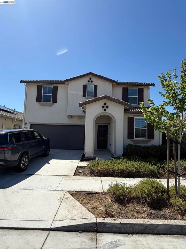 964 Osprey Dr, Lathrop, CA 95330