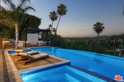 16838 Oak View Drive