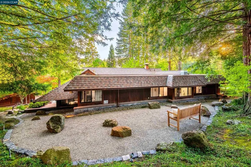 1038 Pine Ln, Lafayette, CA 94549