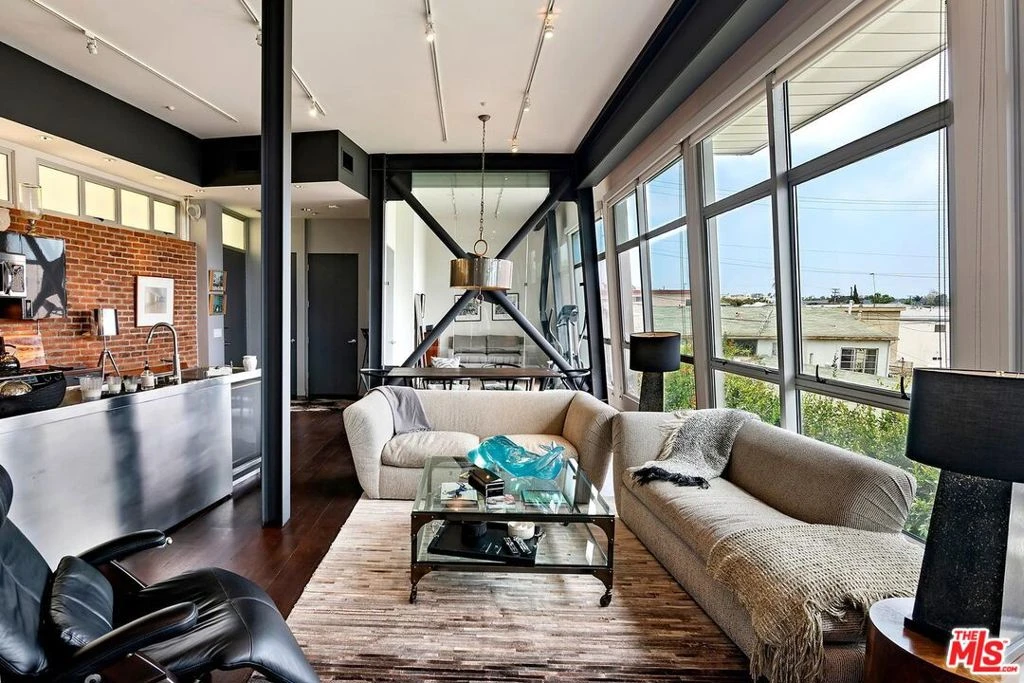 Interior 2