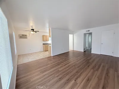 302 E Blueridge photo 2
