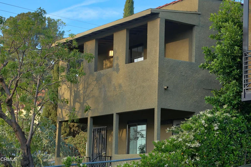 2236 Glendale Boulevard 1/2