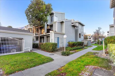 37168 Meadowbrook 105