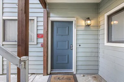 37168 Meadowbrook 105 photo 2