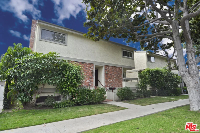 4063 La Salle Avenue 102