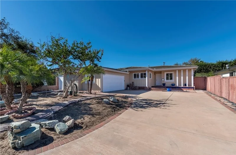 535 Camino De Encanto