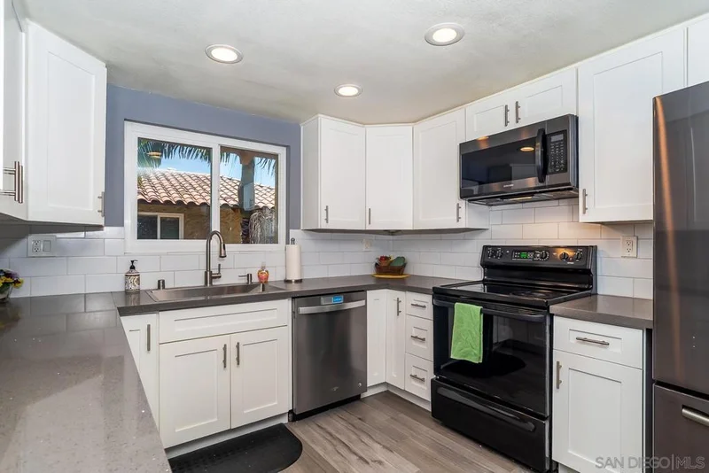 6019 Rancho Mission Rd 201, San Diego, CA 92108