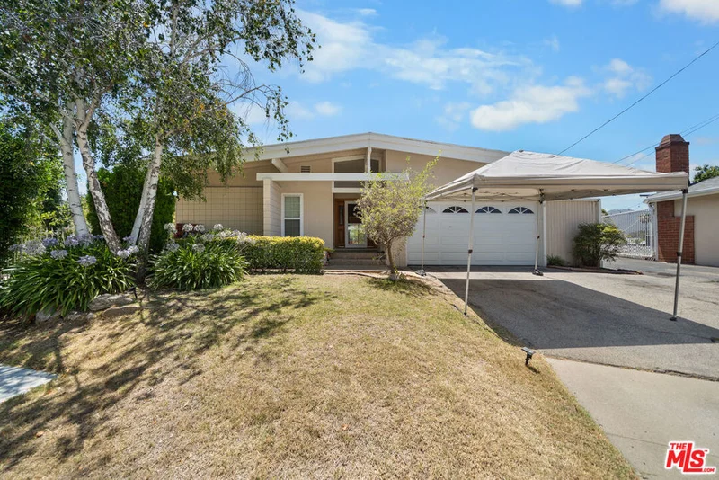 3114 Henrietta Avenue, La Crescenta, CA 91214