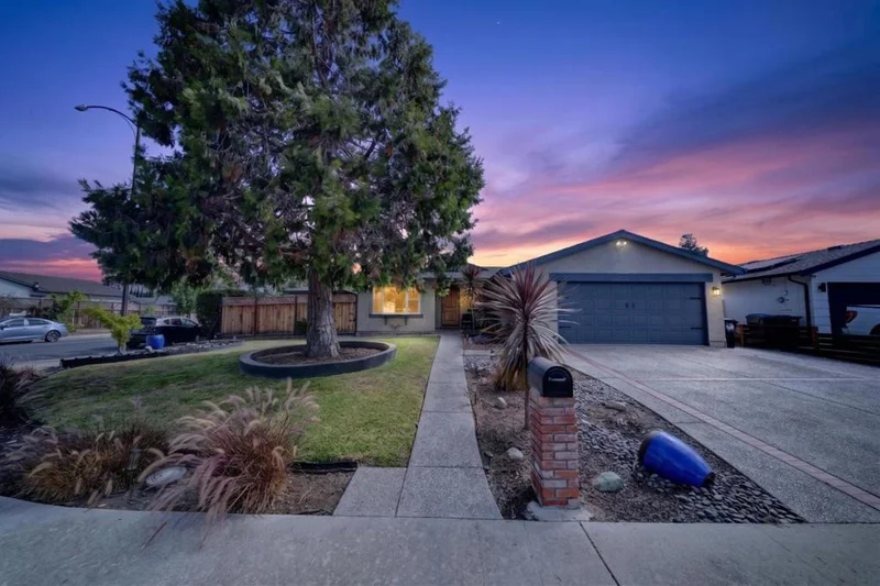 5175 Running Bear Court