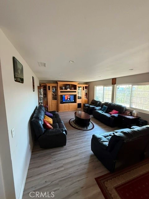Interior 3