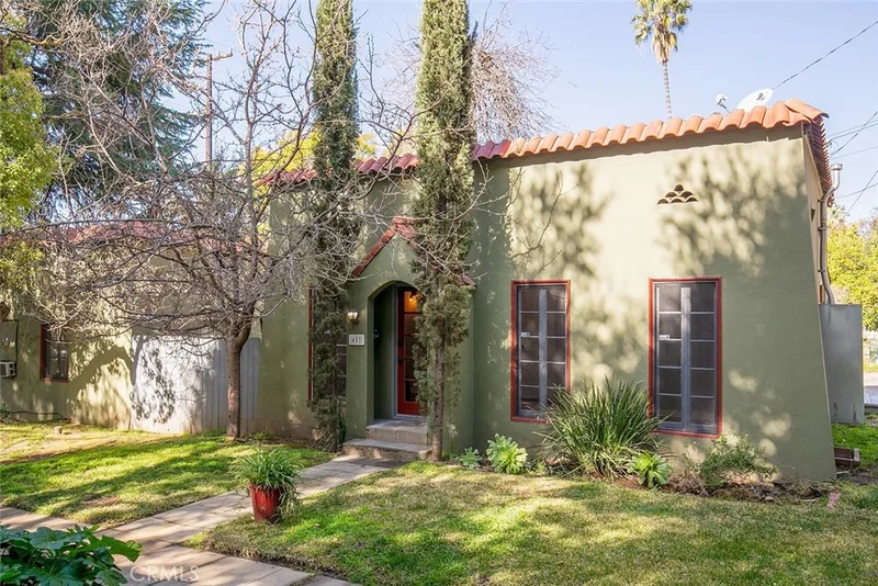 459 E Sacramento Street, Altadena, CA 91001