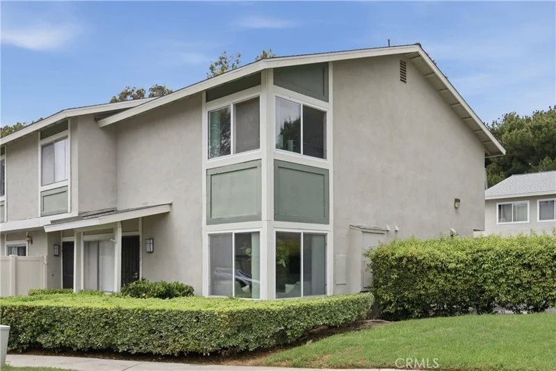 2515 S. Laurelwood