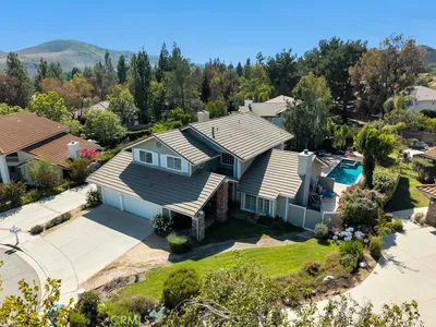 869 Admiral Court