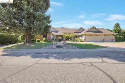 722 Mariner Loop