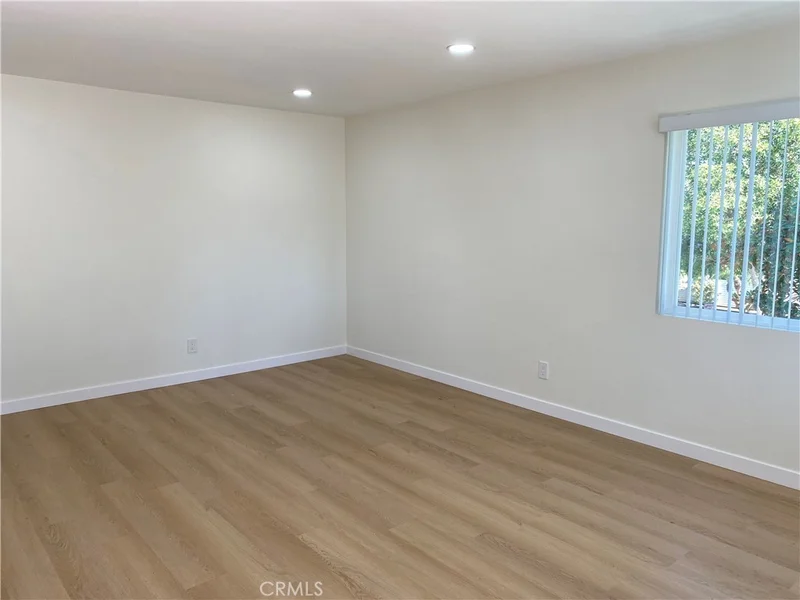 629 Alamo photo 2