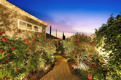 6951 Bellclaire photo 2