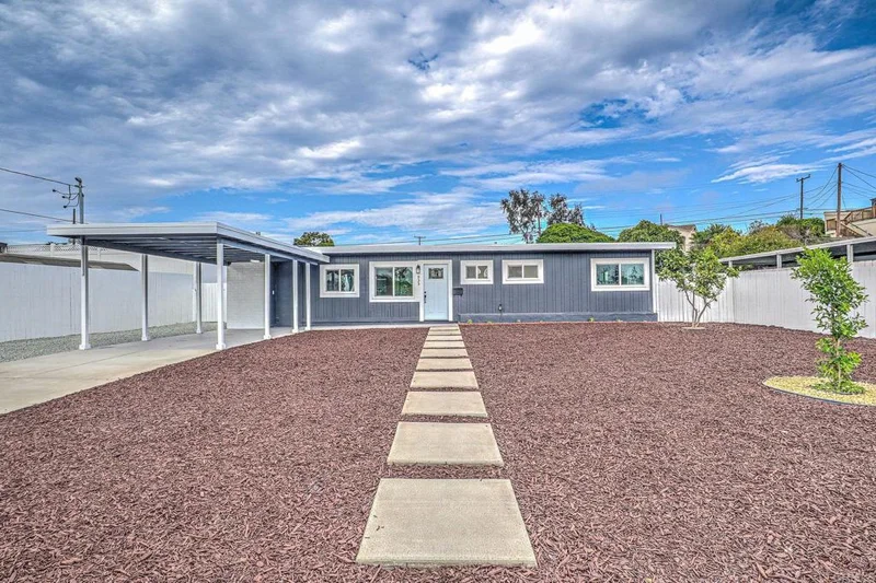 935 Cuyamaca Ave