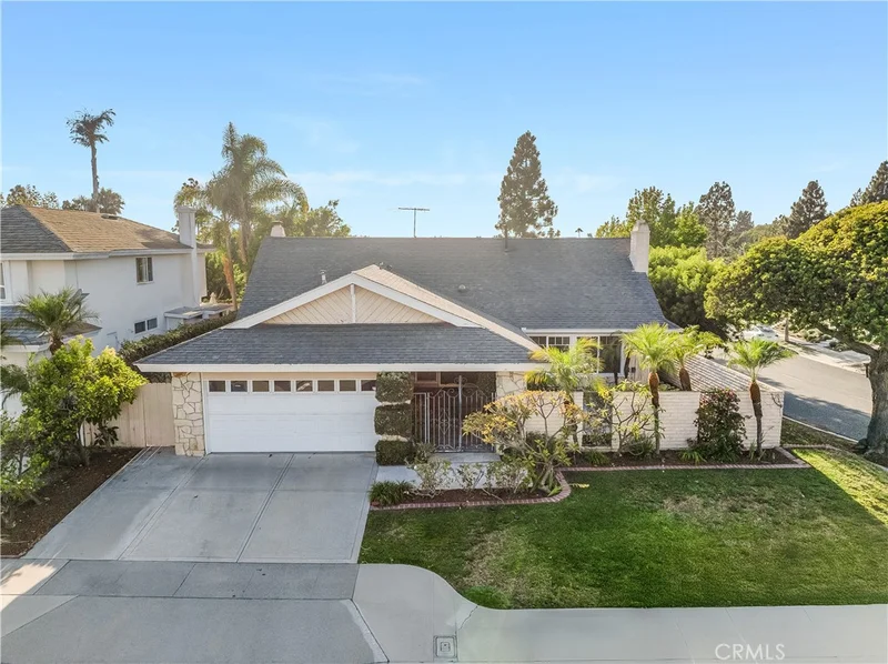 2751 Canary Drive, Costa Mesa, CA 92626