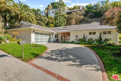 1836 N Doheny Drive