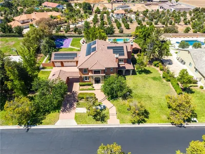 1055 Lowry Ranch