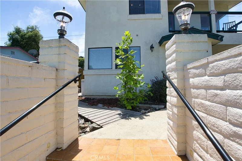 978 Balboa photo 2