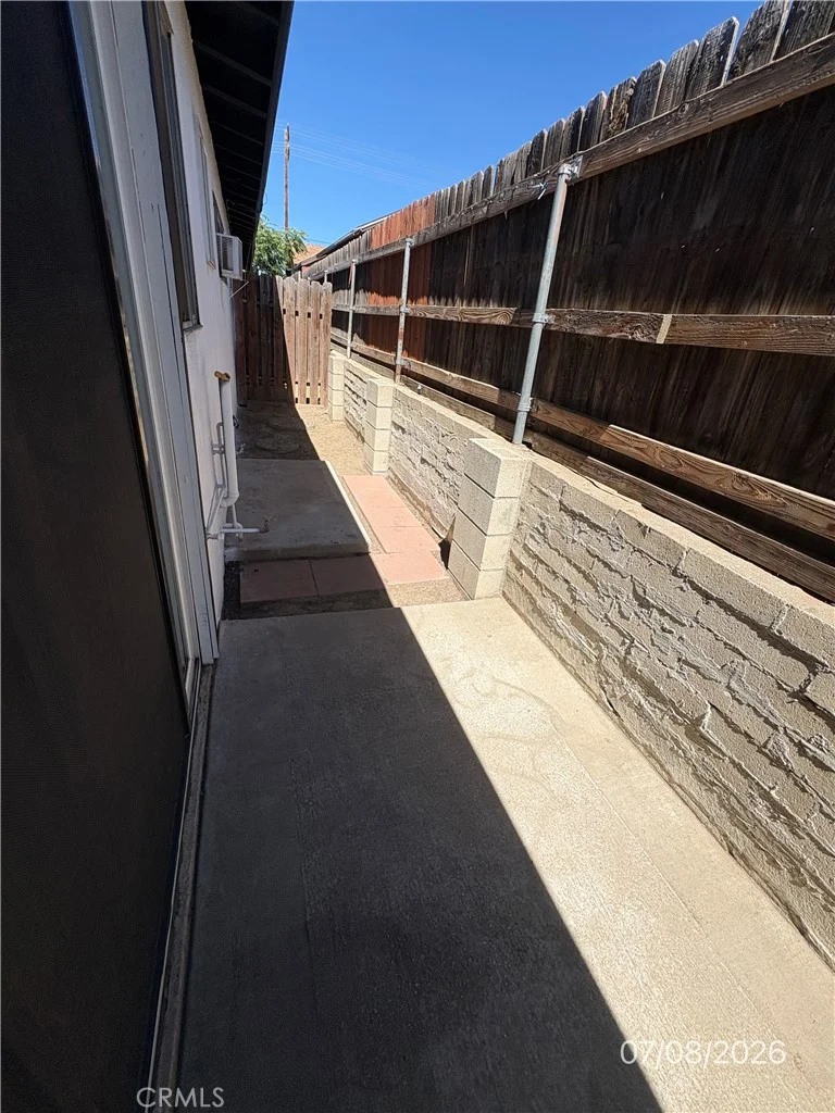 478 N Alessandro C photo 2