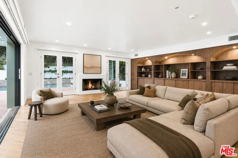 1200 N Doheny Drive
